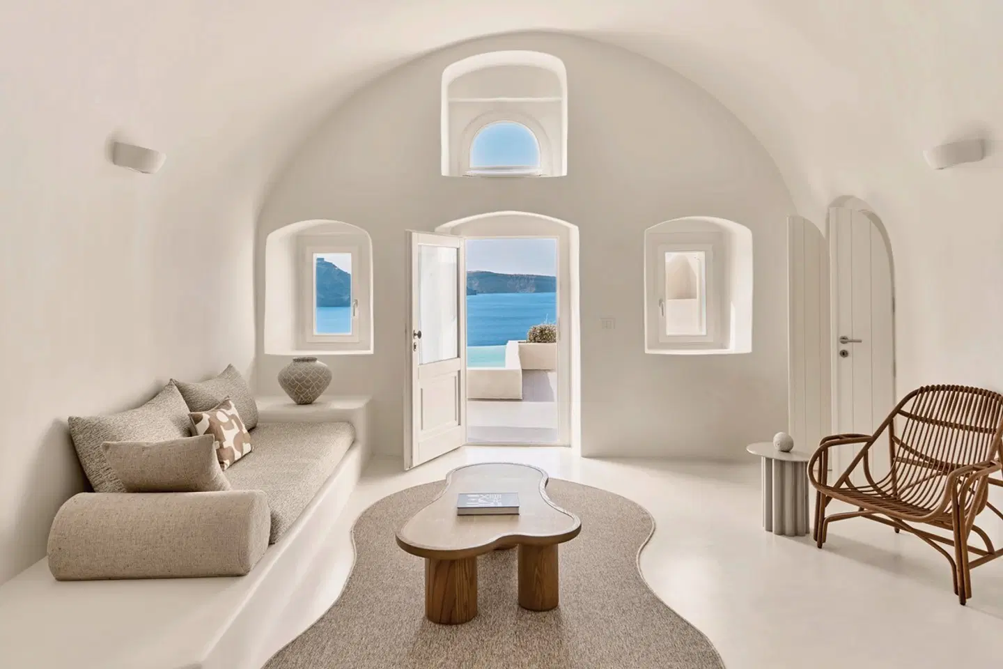 Mystique, a Luxury Collection Hotel, Santorini BATHROOM