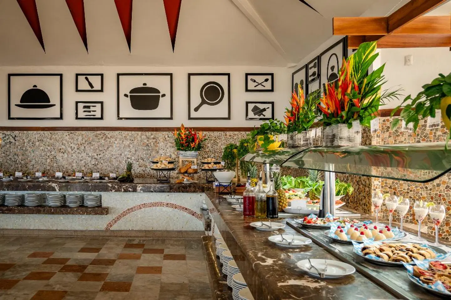 Sunset Royal Beach Resort LOUNGE_LOBBY