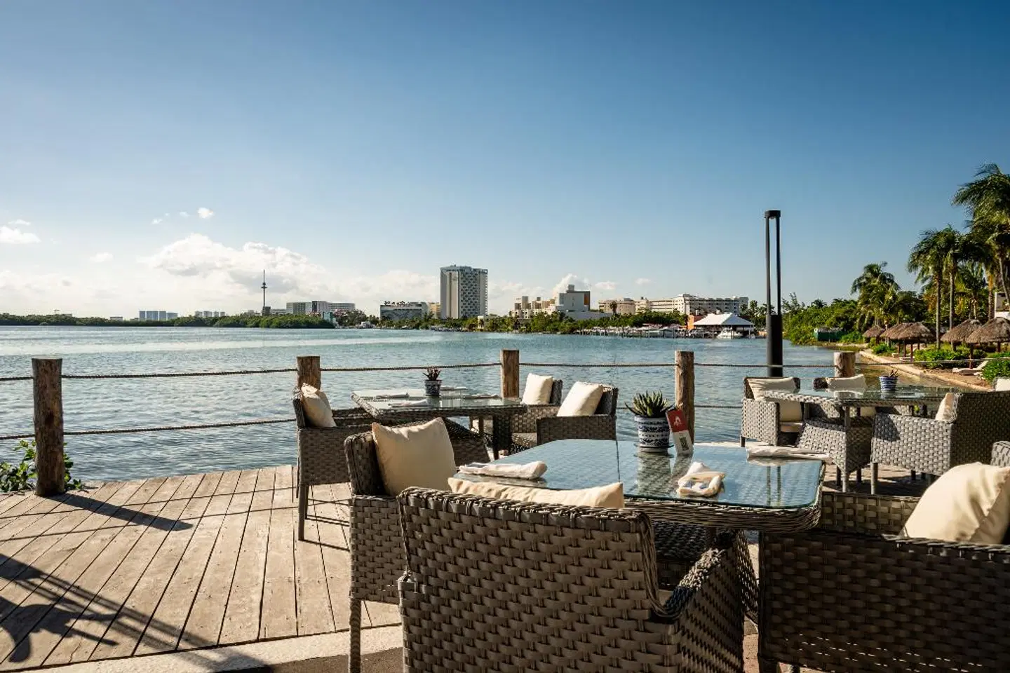 Sunset Marina Resort & Yacht Club Terrasse