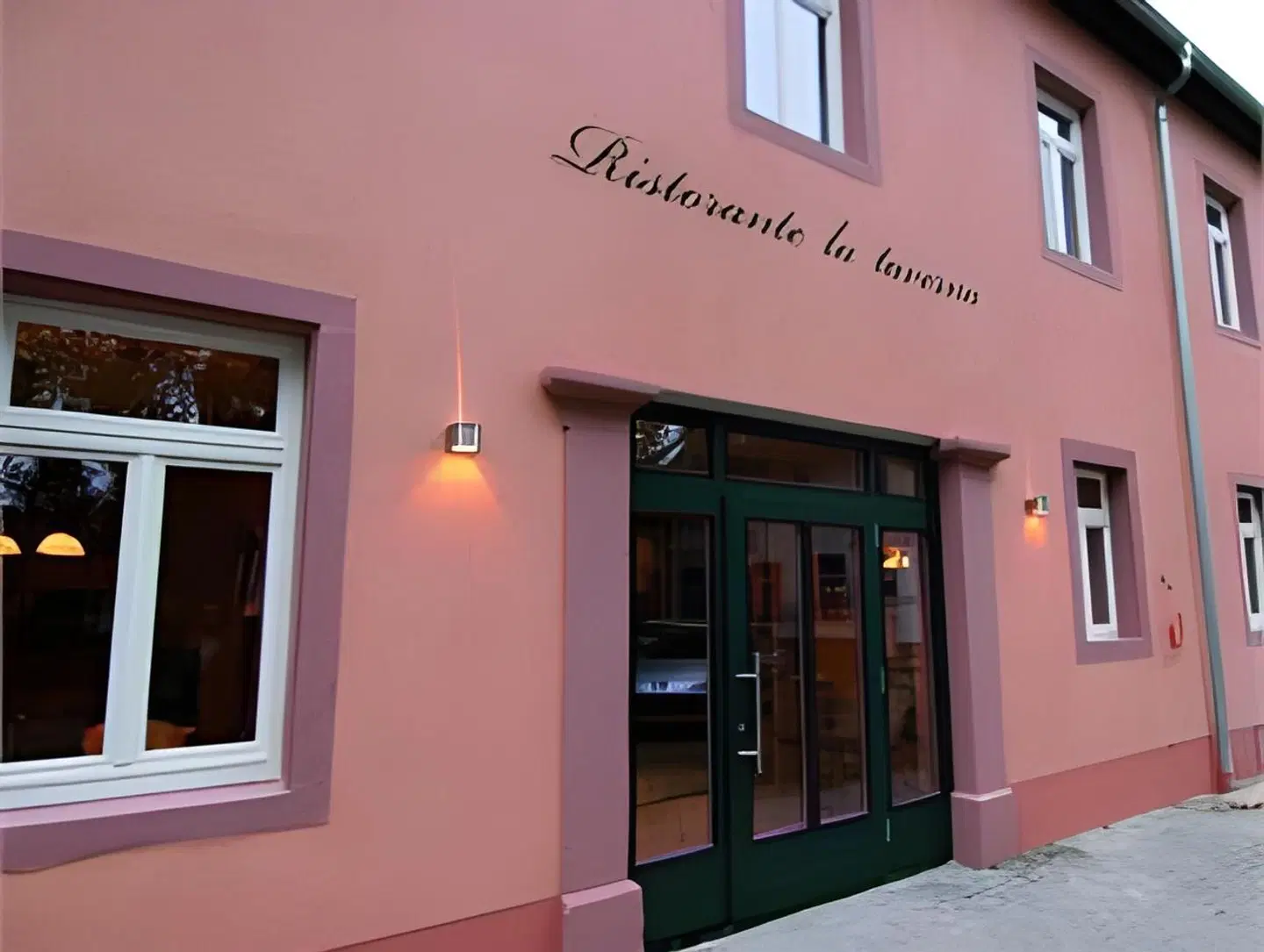 Hotel-Restaurant 1735 EXTERIOR