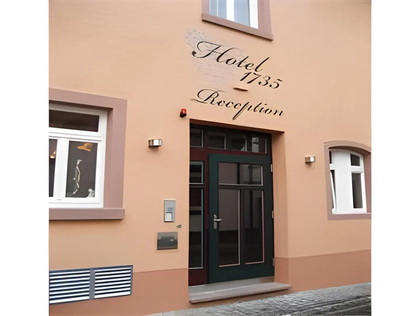 Hotel-Restaurant 1735 EXTERIOR