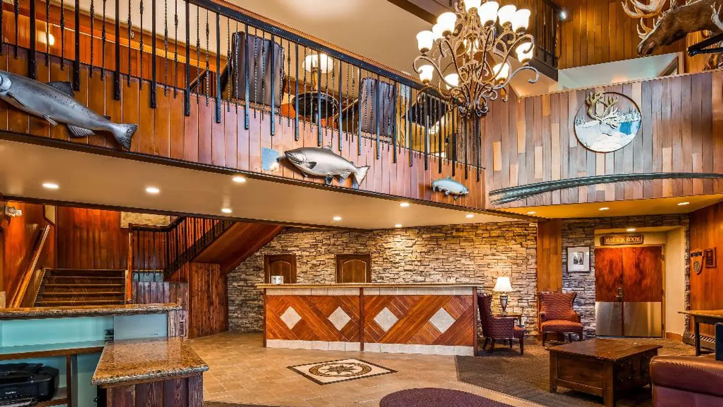 Best Western Kodiak Inn & Convention Center Bar