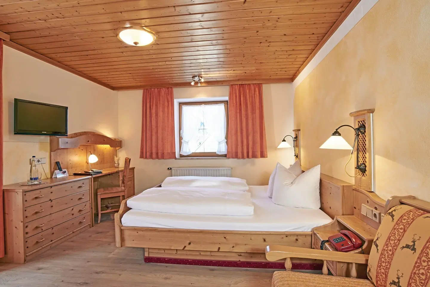 Hotel Bergheimat ROOM_EXAMPLE
