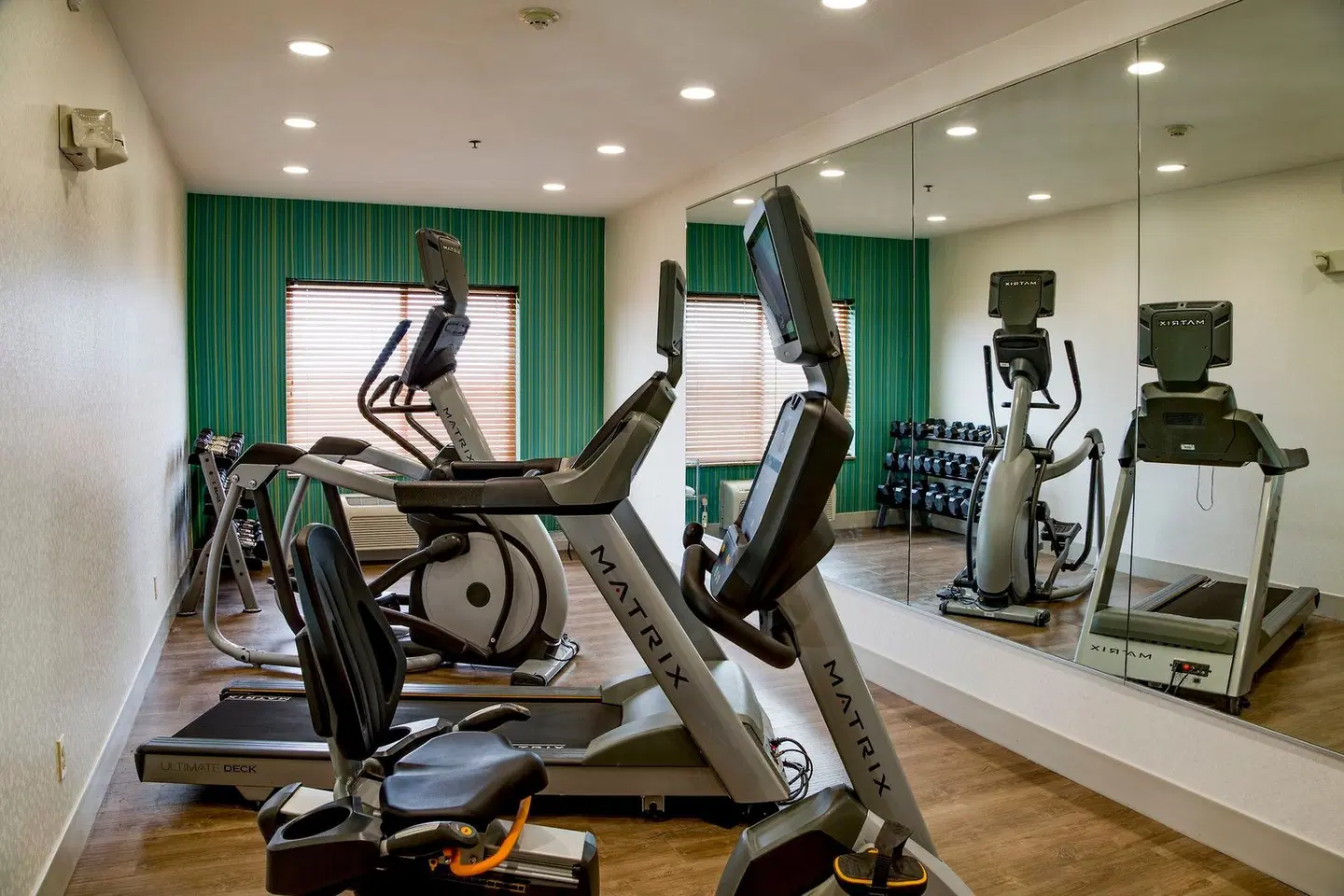 Holiday Inn Express & Suites Jacksonville by IHG SPORTS_AND_LEISURE