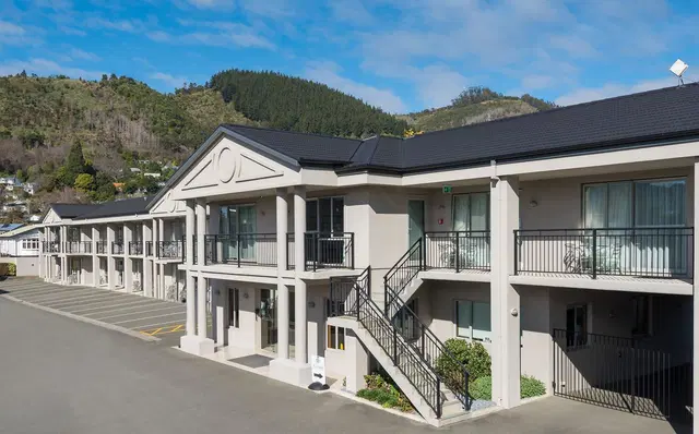 The Hotel Nelson EXTERIOR