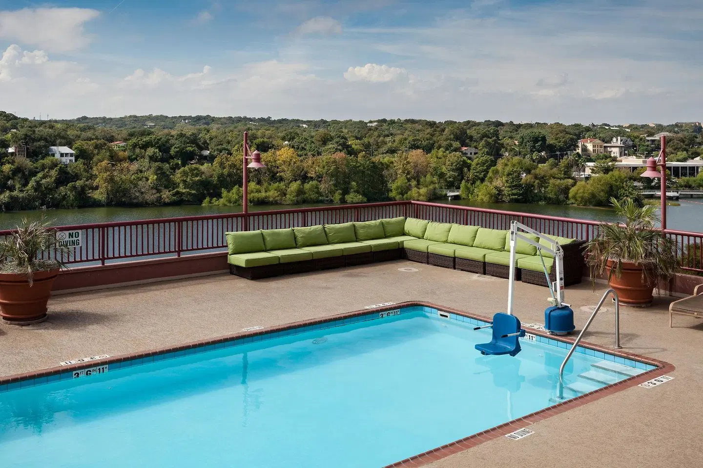 Holiday Inn Austin -Town Lake by IHG OUTDOOR_POOL
