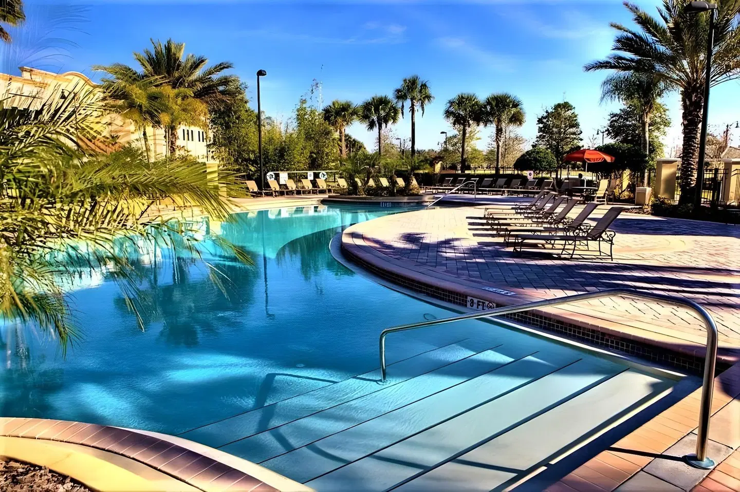 Vista Cay Resort by Millenium OUTDOOR_POOL