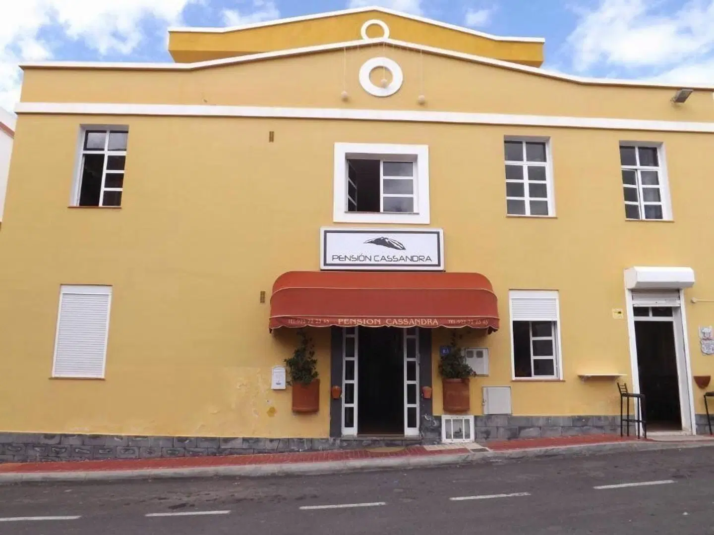 Pensión Cassandra EXTERIOR