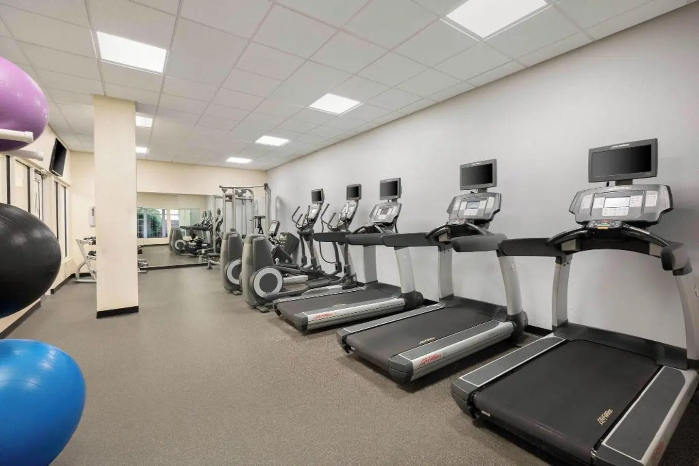 Chicago Marriott Midway SPORTS_AND_LEISURE