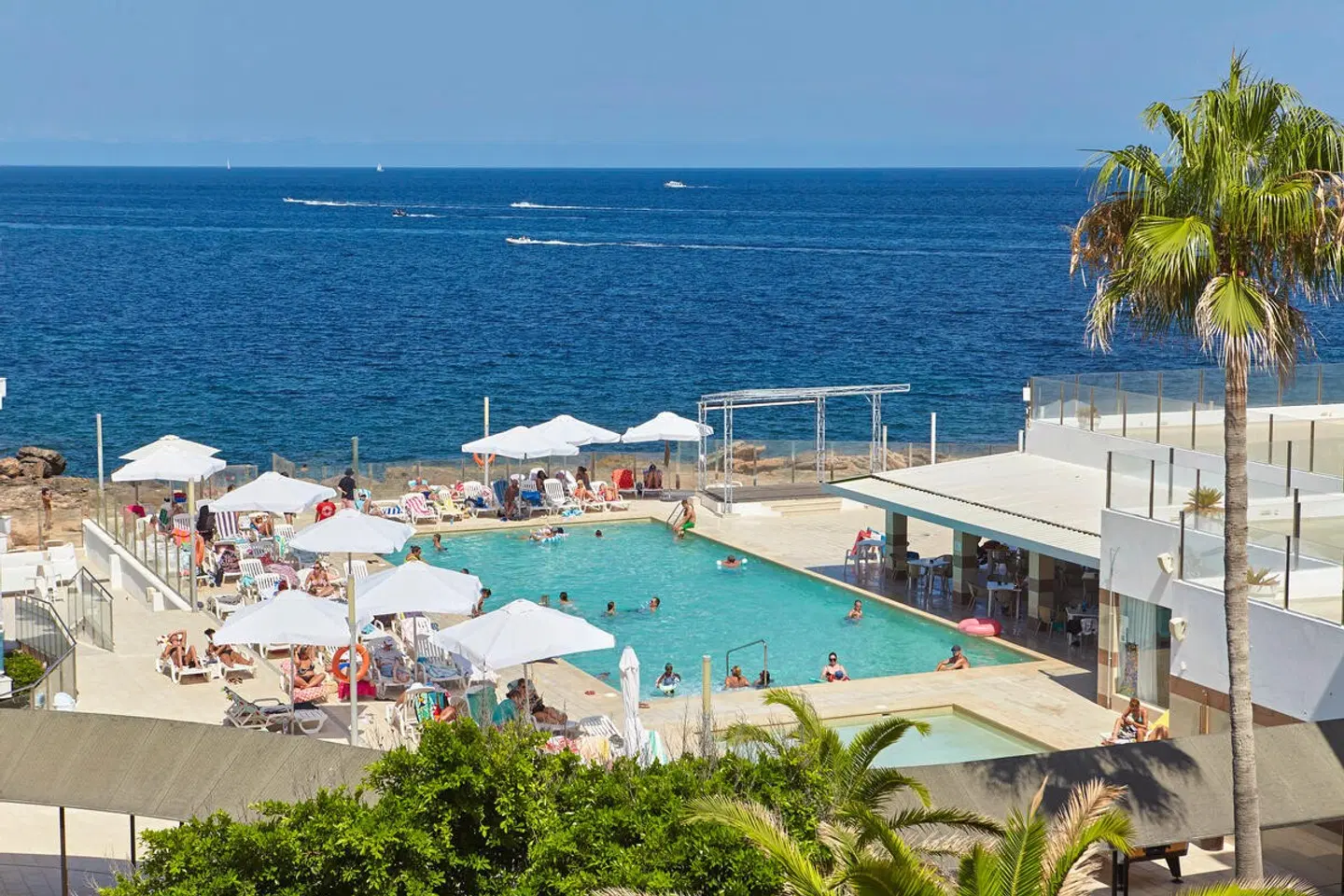 Nereida OUTDOOR_POOL