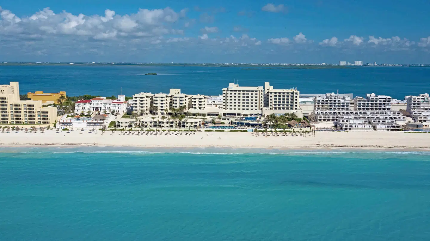 Occidental Tucancun EXTERIOR