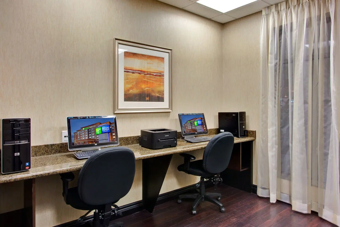 Holiday Inn Express & Suites Ottawa West - Nepean by IHG ROOM_EXAMPLE
