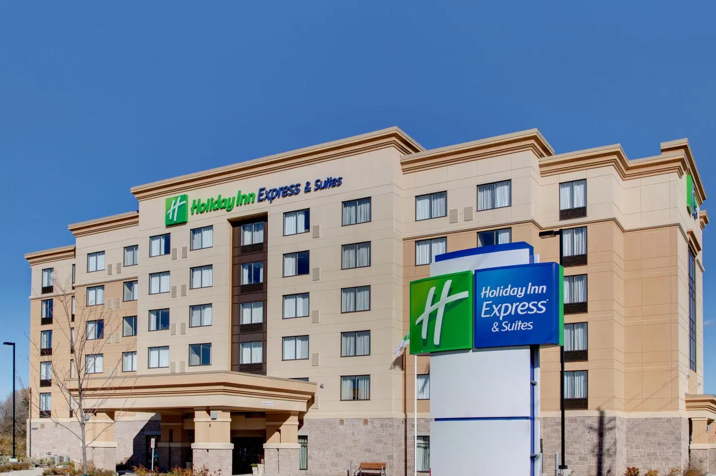 Holiday Inn Express & Suites Ottawa West - Nepean by IHG EXTERIOR
