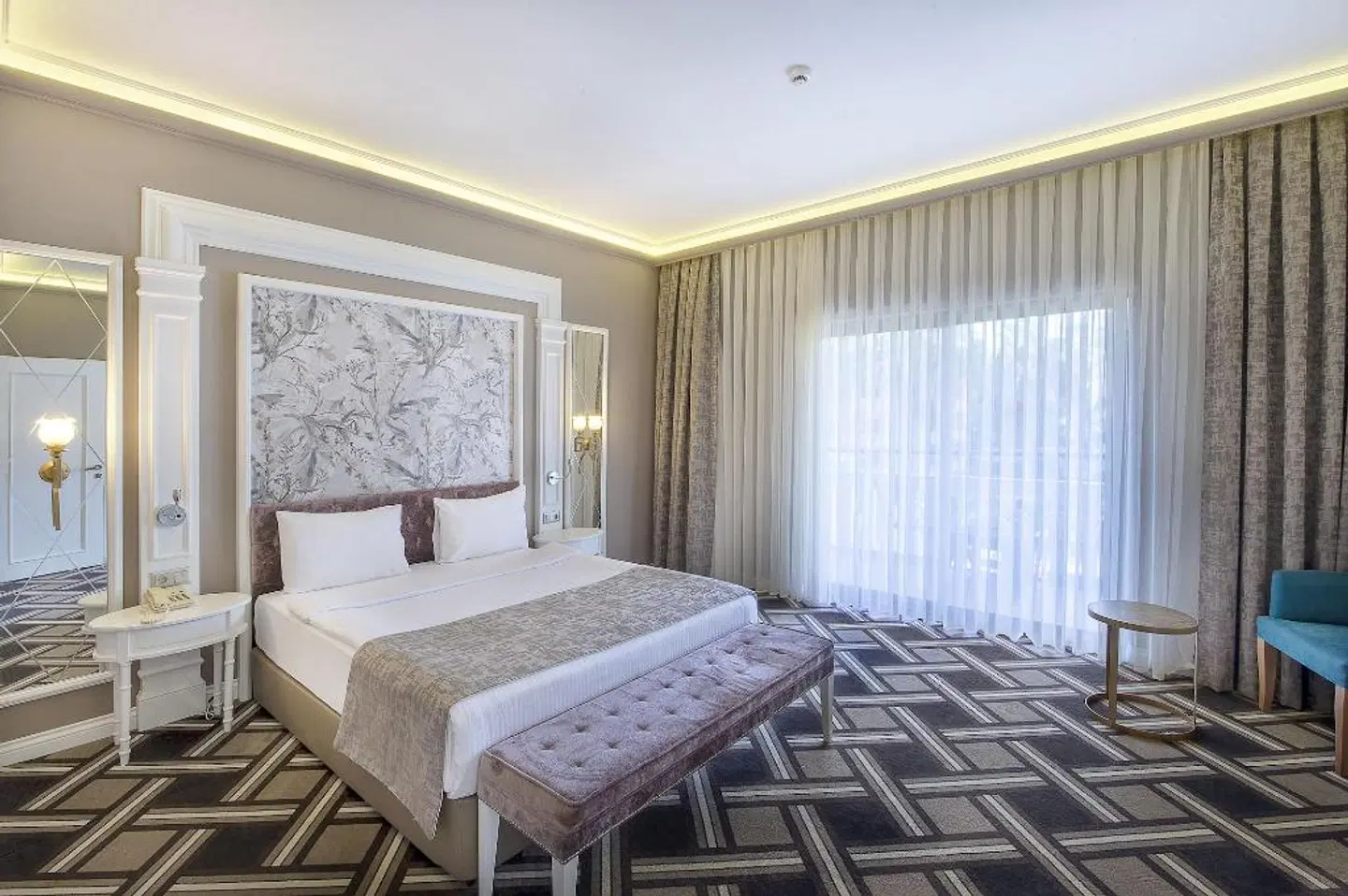 Utopia Resort & Residence ROOM_EXAMPLE