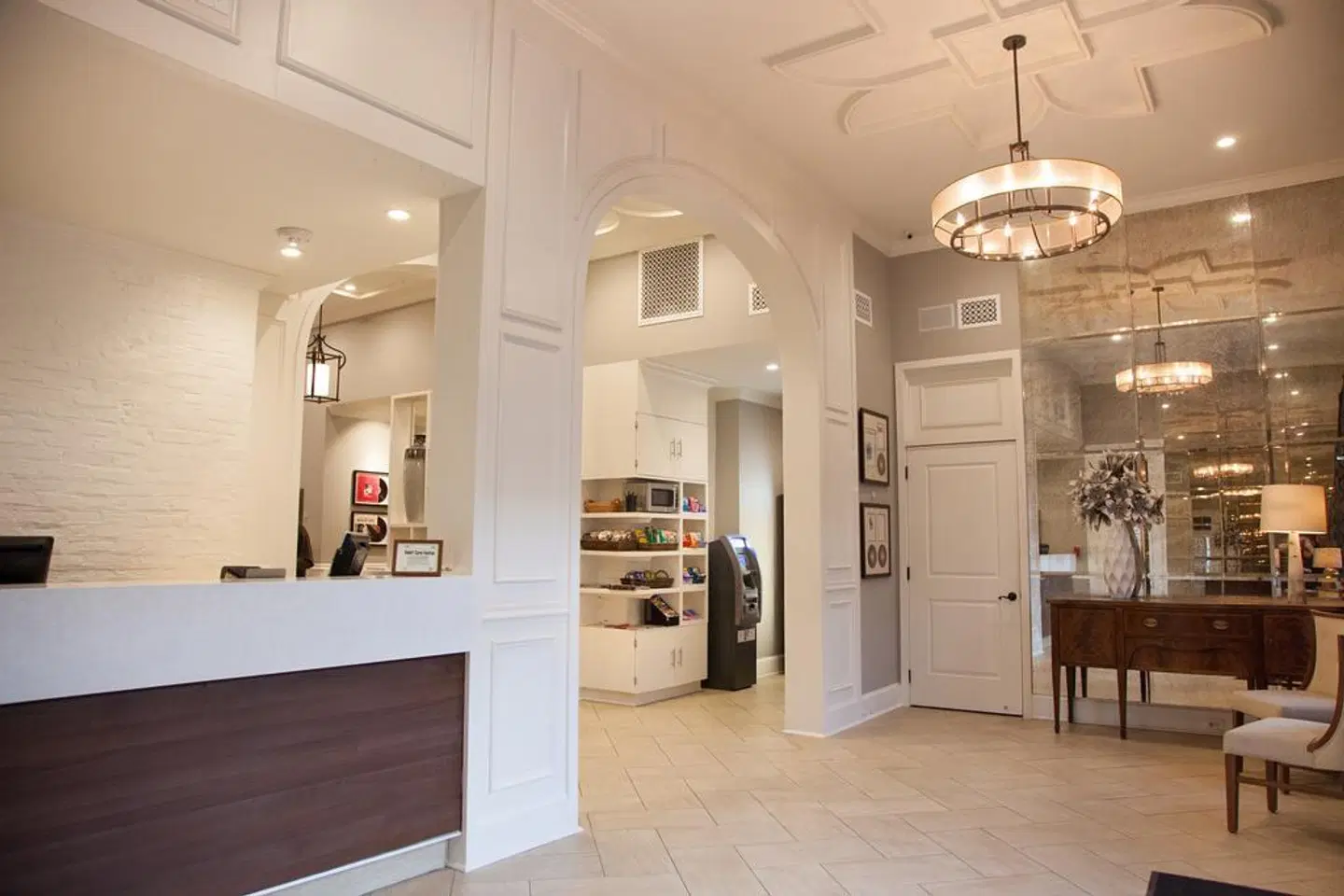 St. Pierre French Quarter LOUNGE_LOBBY