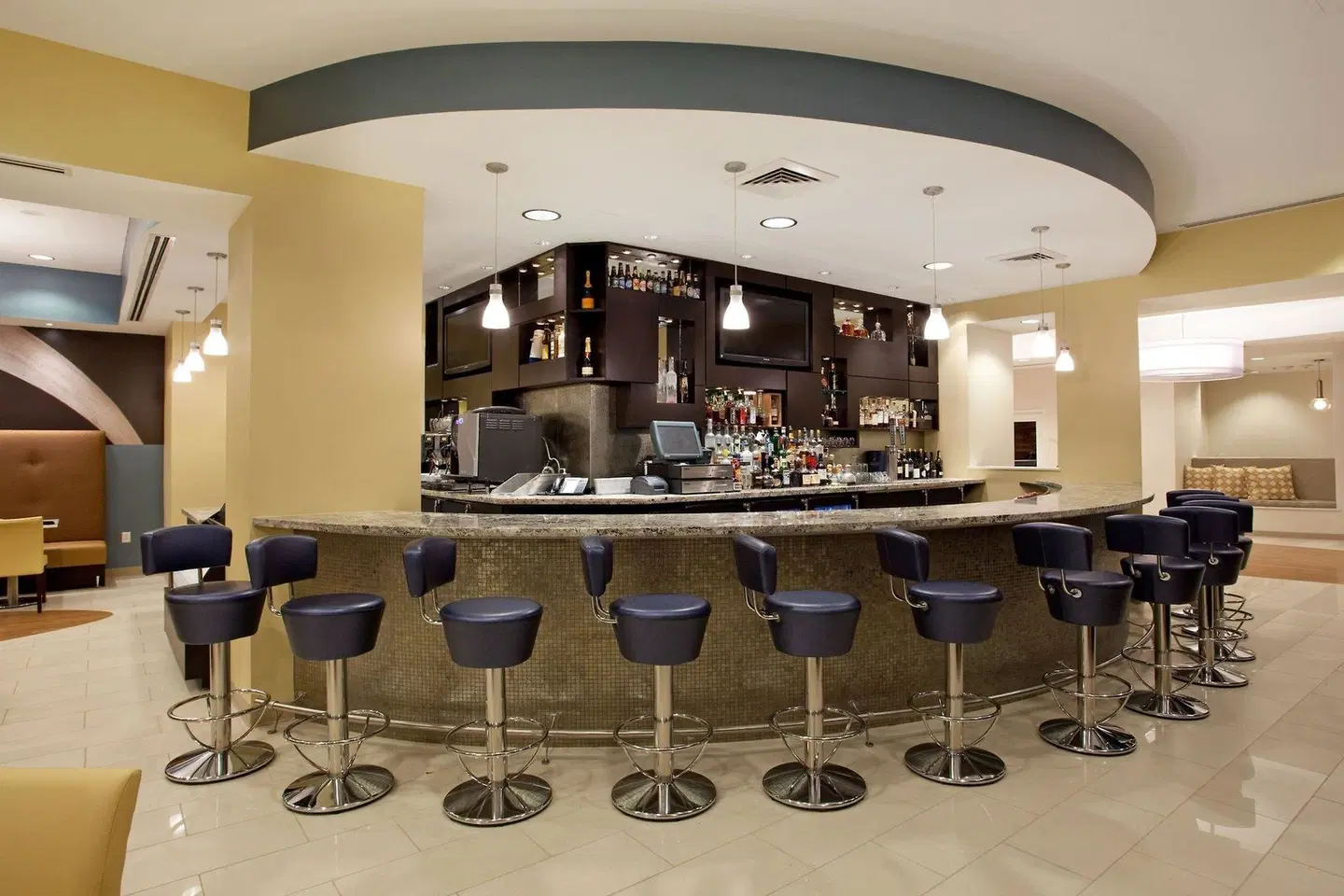 Hotel Indigo Baton Rouge Downtown by IHG Bar