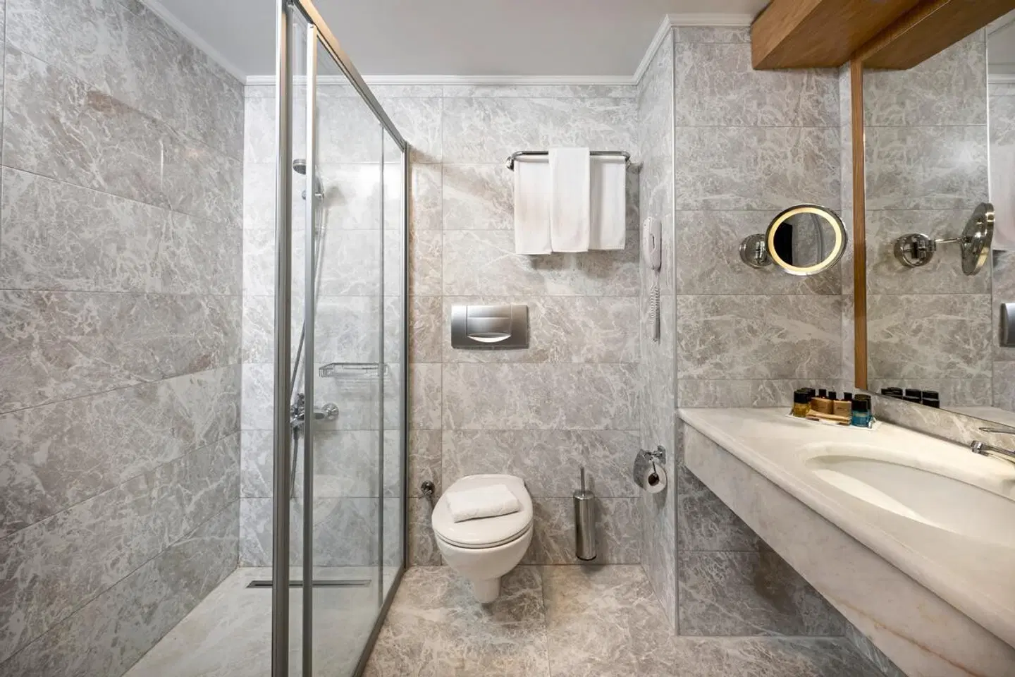 Belconti Resort Hotel Badezimmer