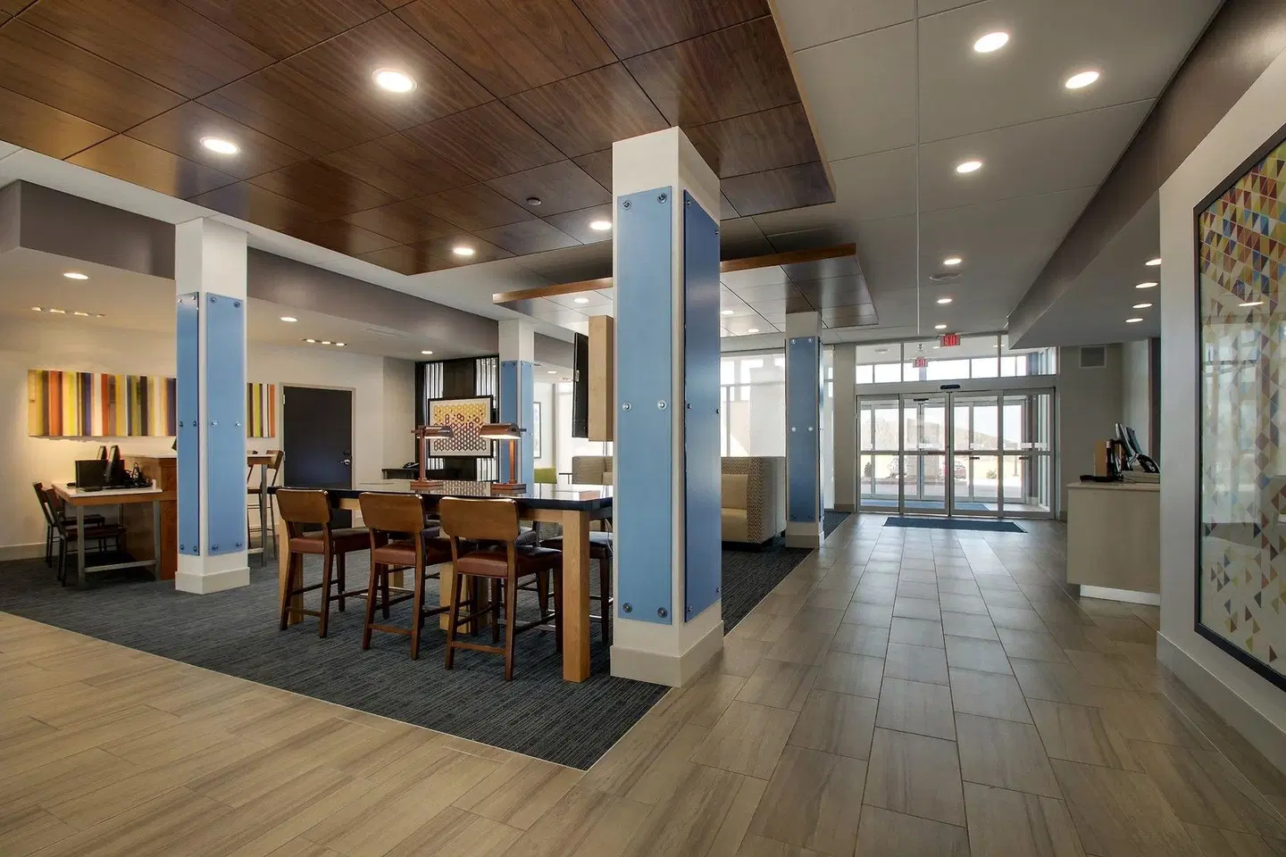 Holiday Inn Express & Suites Mount Vernon by IHG LOUNGE_LOBBY