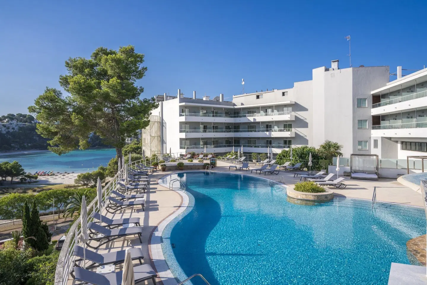 ARTIEM Audax OUTDOOR_POOL