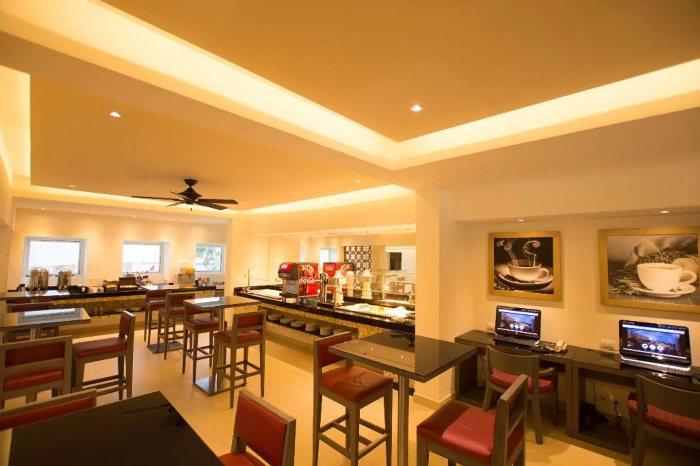 Occidental Costa Cancún Bar