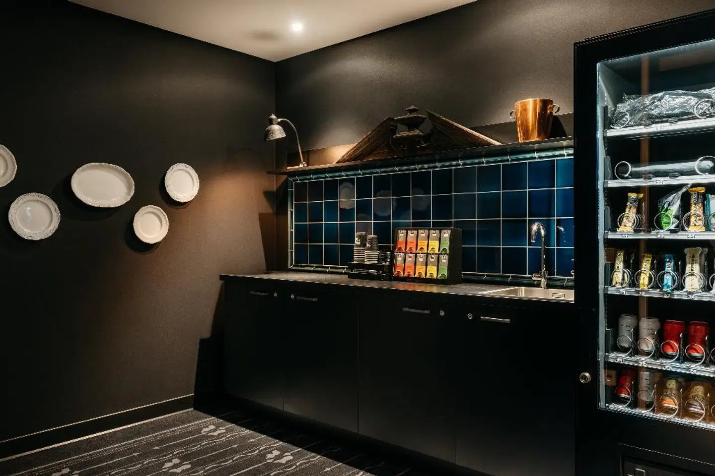 Ruby Lilou Hotel Marseille by IHG LOUNGE_LOBBY