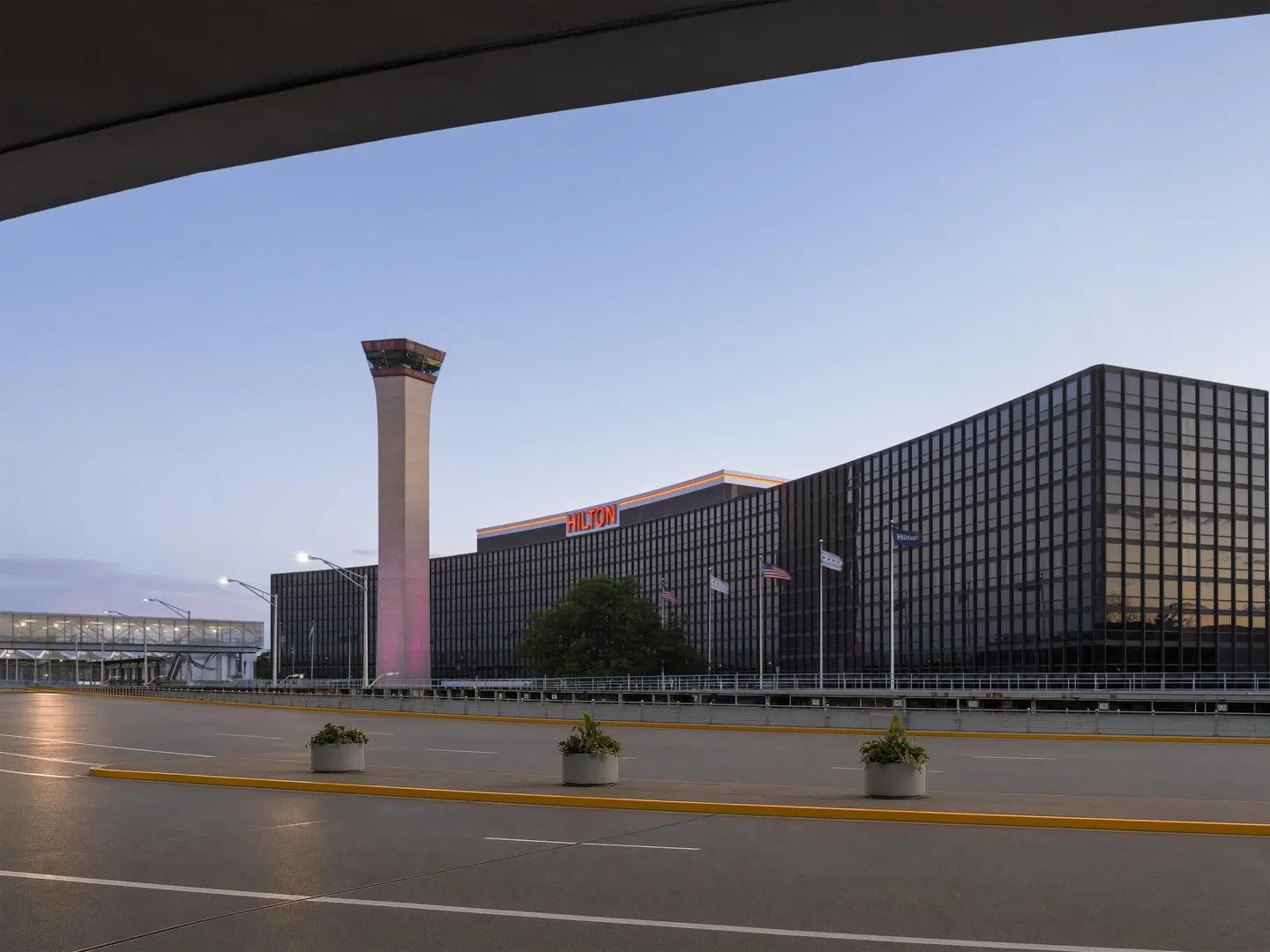Hilton Chicago O'Hare Airport EXTERIOR