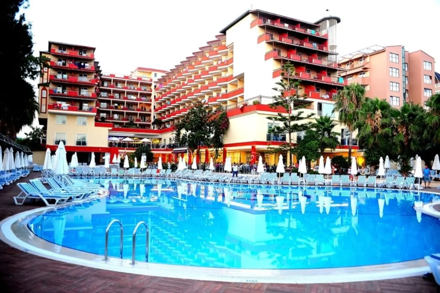 Holiday Park Resort OUTDOOR_POOL