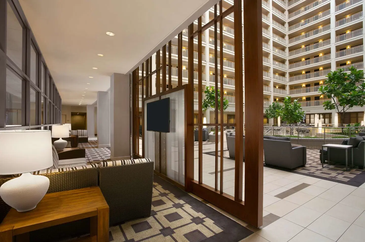 Embassy Suites by Hilton Chicago Downtown LOUNGE_LOBBY