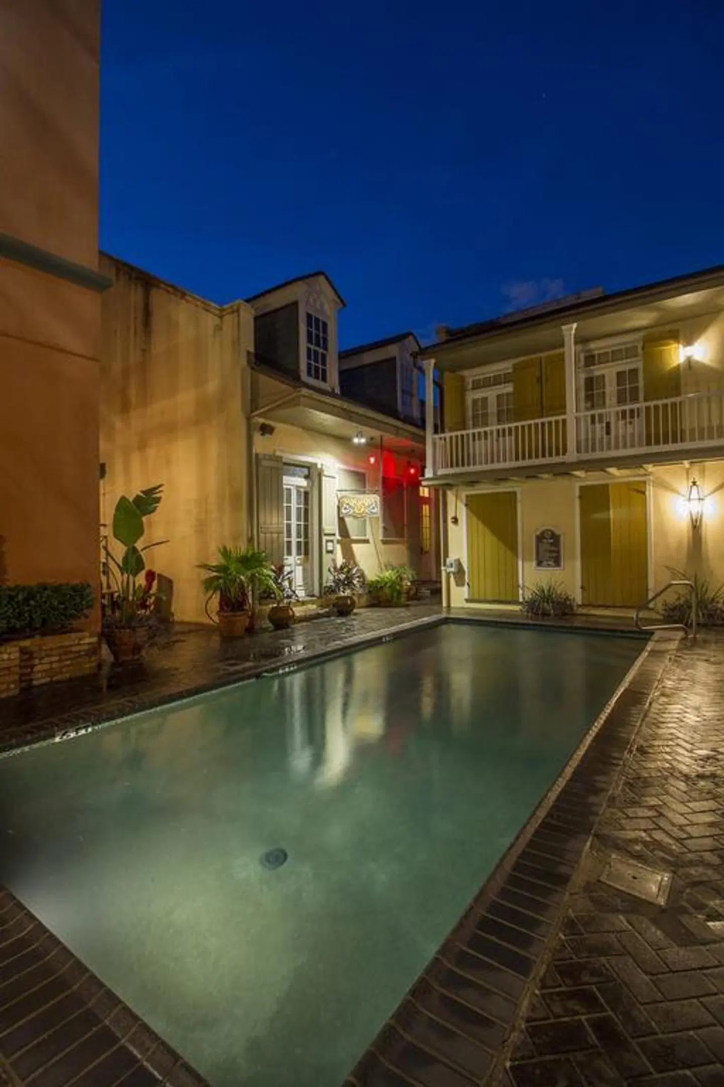 Dauphine Orleans Hotel OUTDOOR_POOL