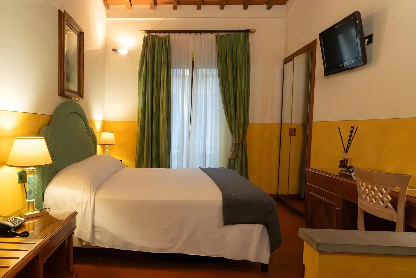 Panama ROOM_EXAMPLE