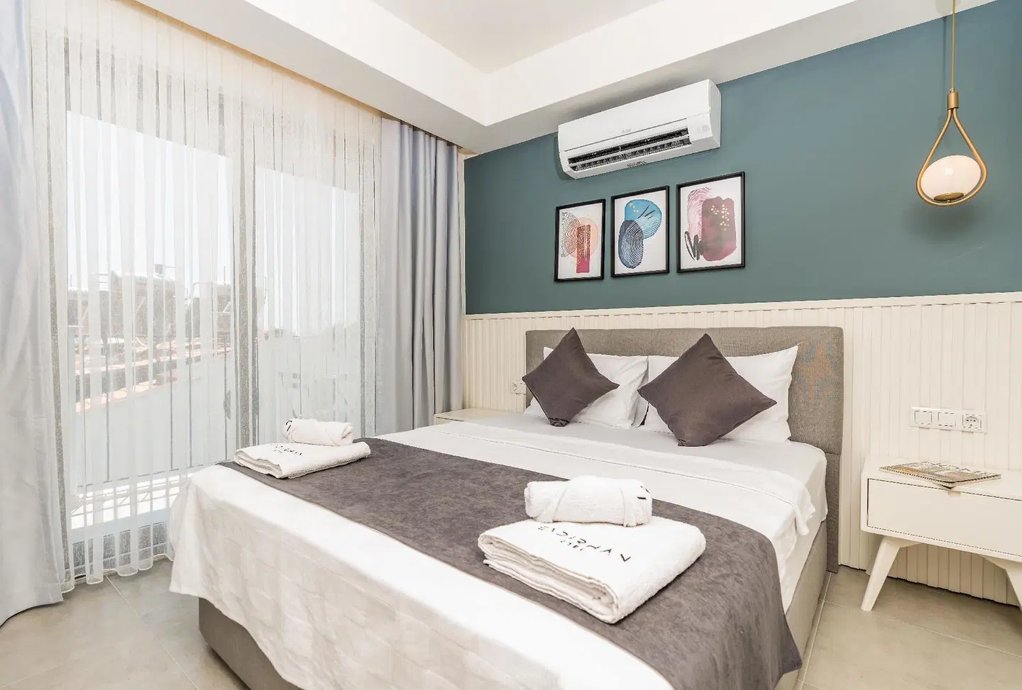 Kas Evderhan ROOM_EXAMPLE