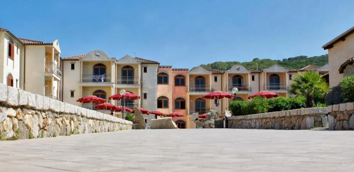 Club Esse Posada Beach Resort EXTERIOR