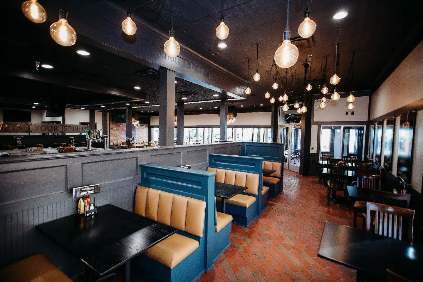 DoubleTree by Hilton Bloomington SPORTS_AND_LEISURE