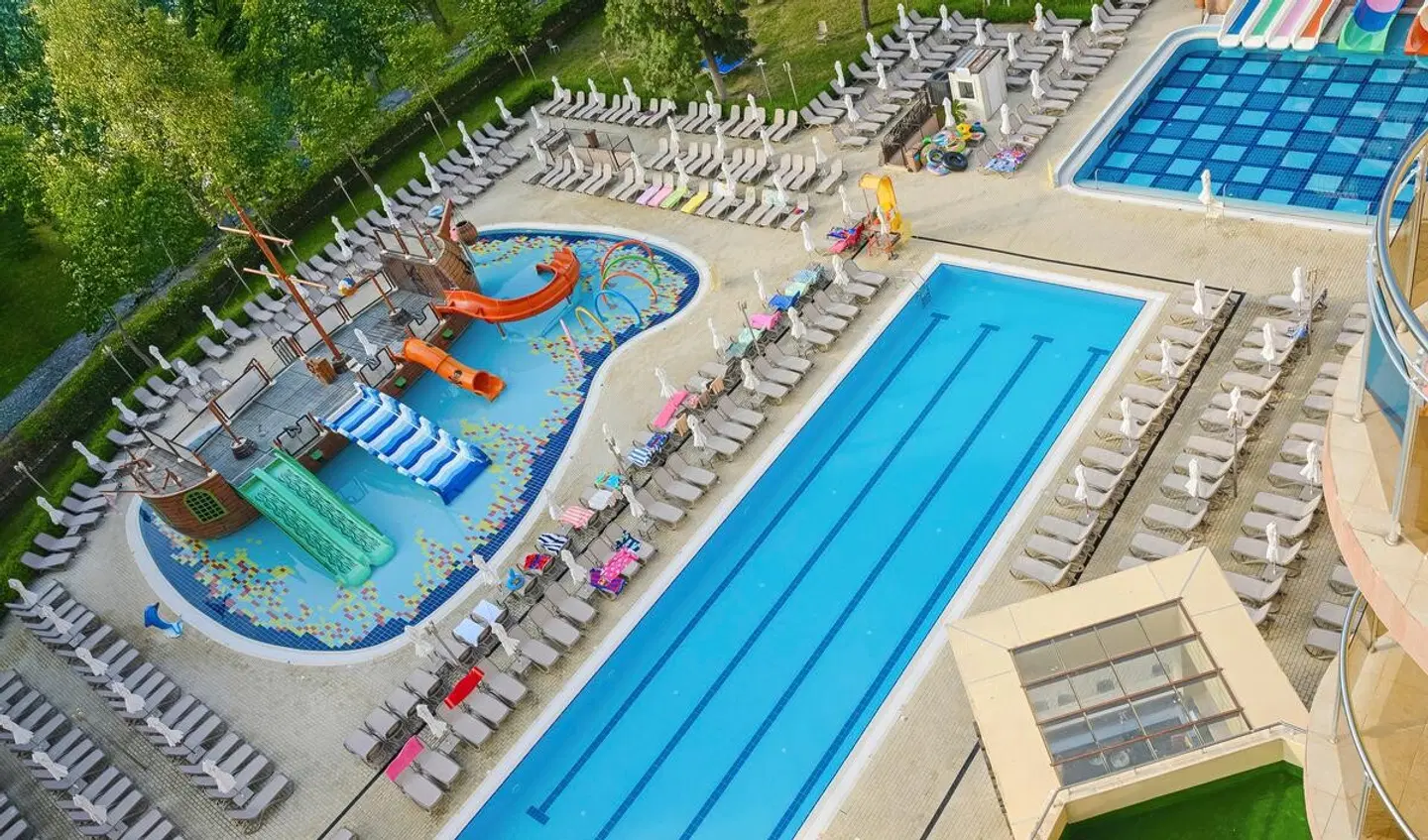 Laguna Park Hotel & Aqua Club OUTDOOR_POOL