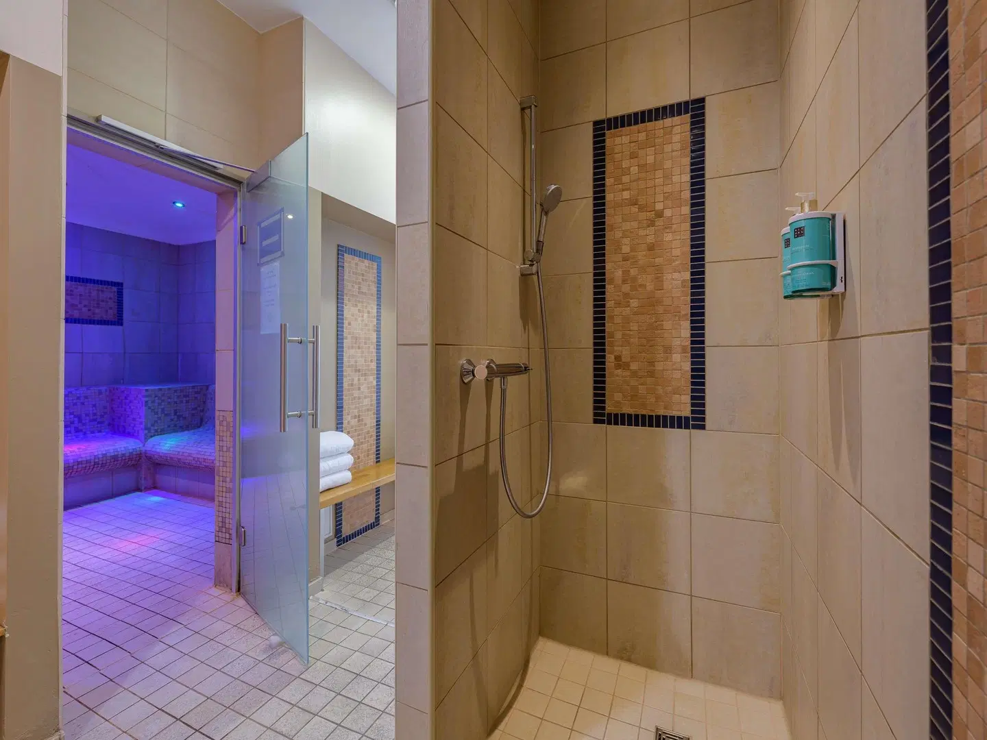 Novotel Aachen City Hotel Badezimmer