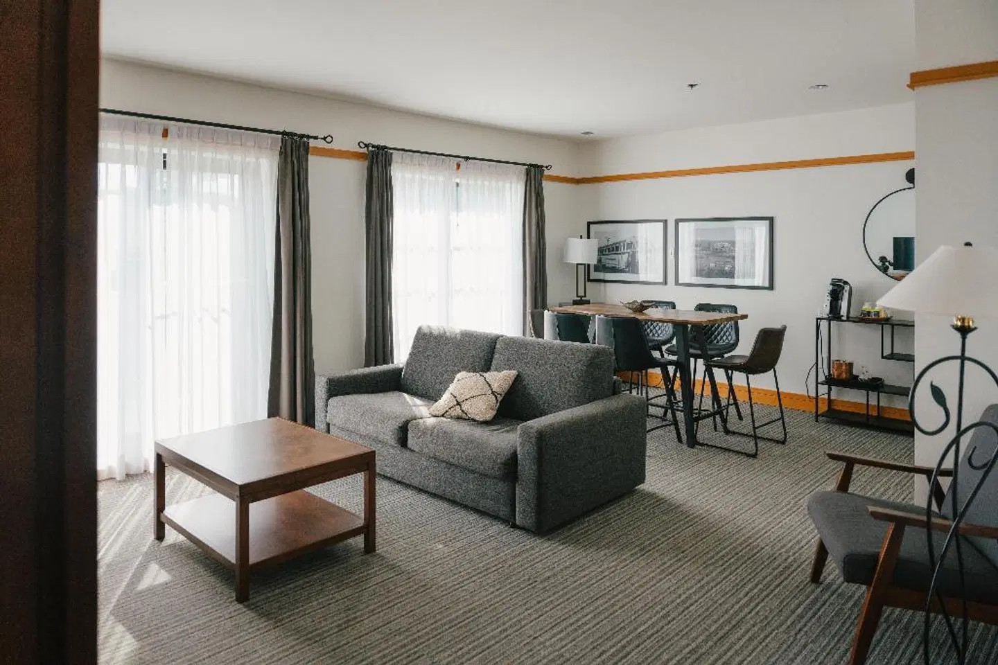 DUCHESNAY LOUNGE_LOBBY