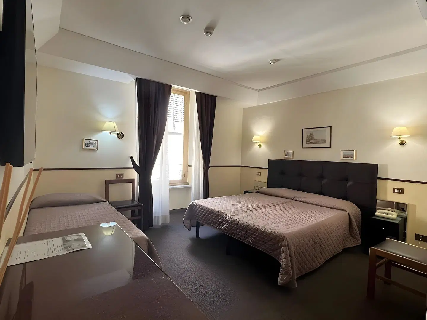Garda ROOM_EXAMPLE