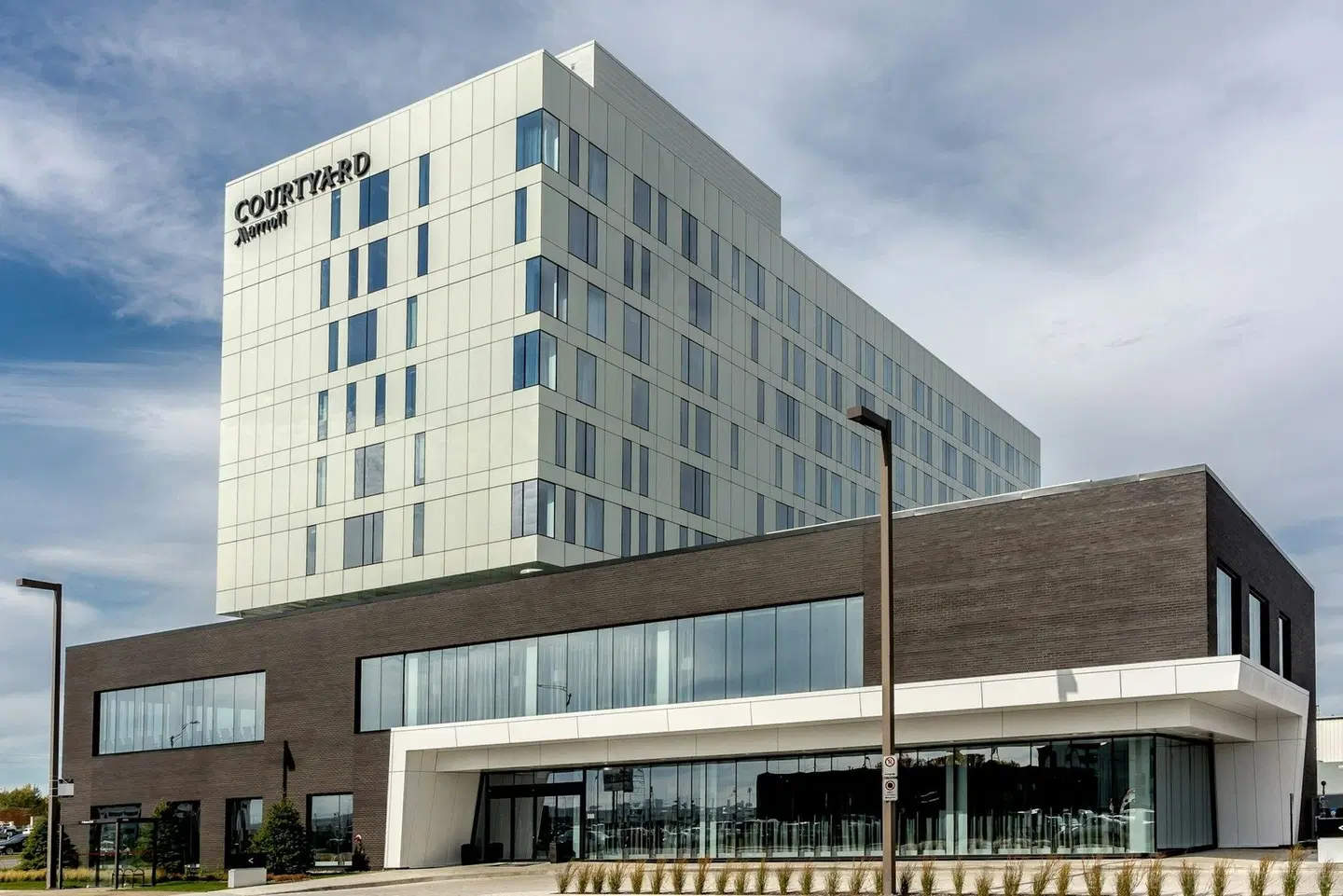 Courtyard by Marriott Quebec City EXTERIOR
