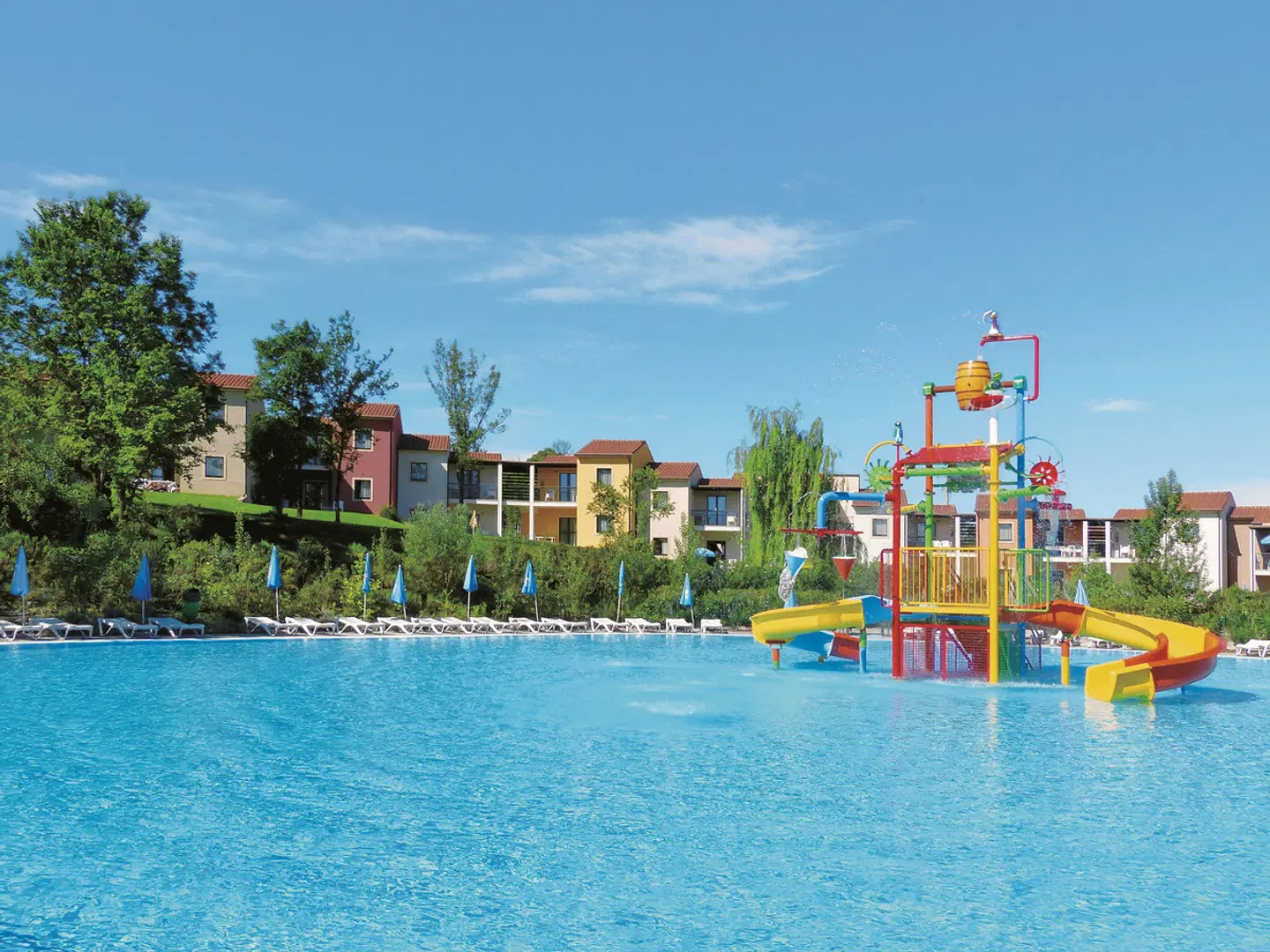 Belvedere Village OUTDOOR_POOL