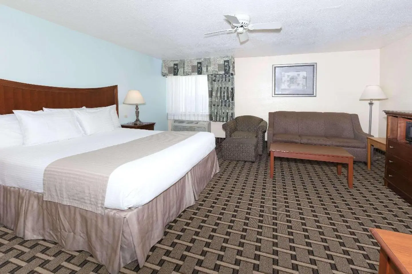 Baymont by Wyndham Arlington At Six Flags Dr ROOM_EXAMPLE