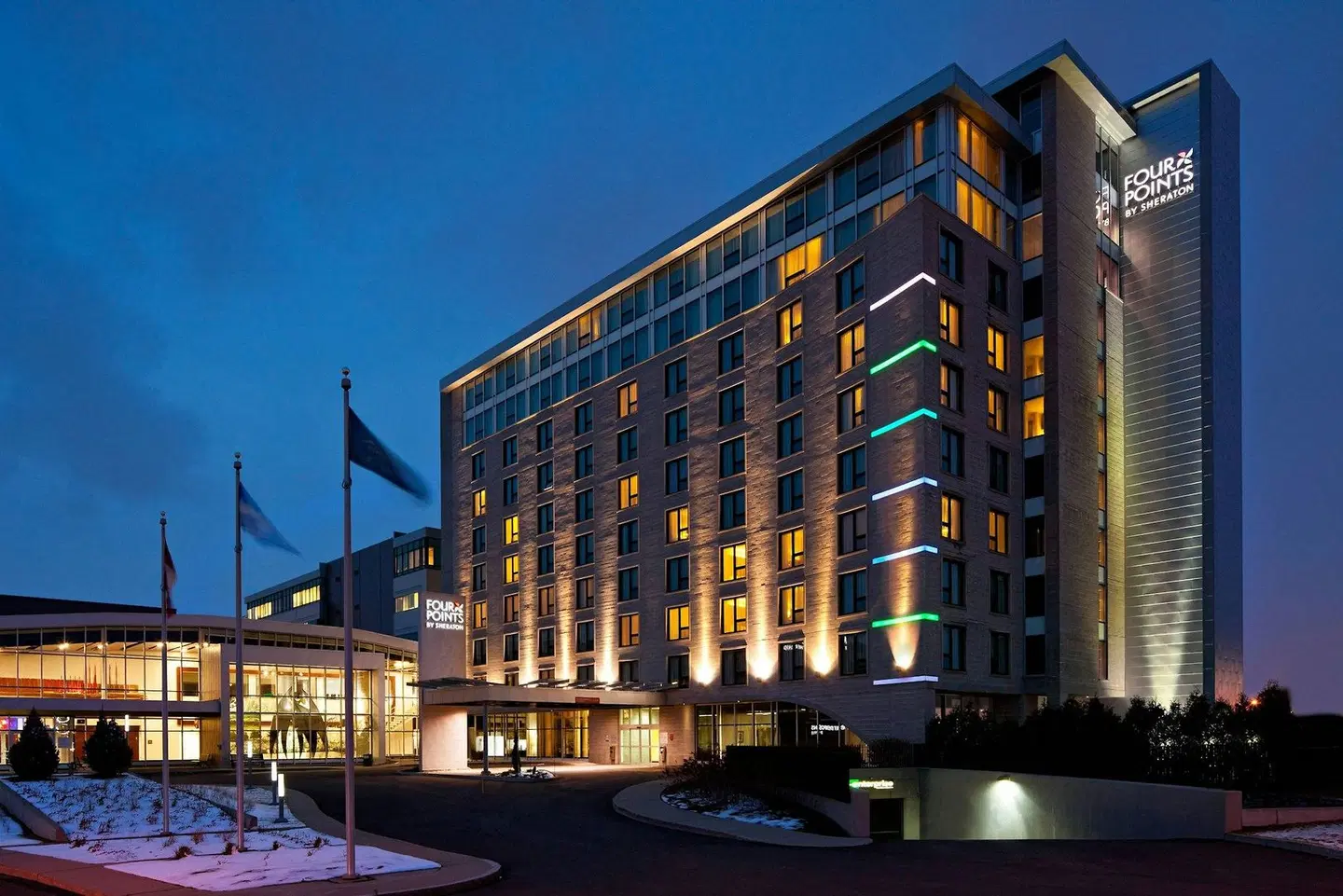 Four Points by Sheraton Levis Convention Centre EXTERIOR