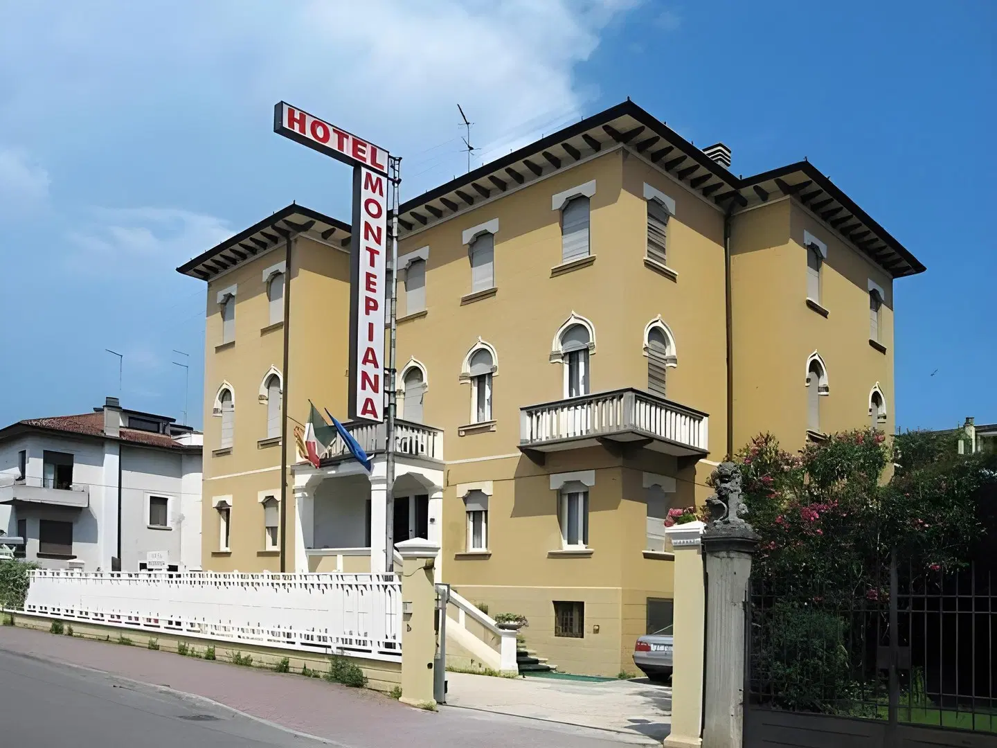 Montepiana EXTERIOR