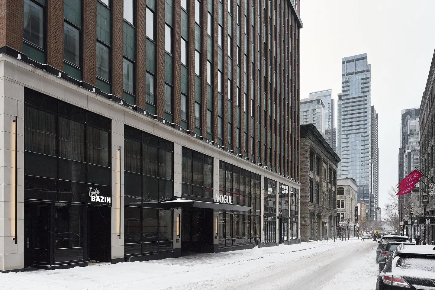 Vogue Hotel Montreal Downtown, Curio Collection by Hilton EXTERIOR