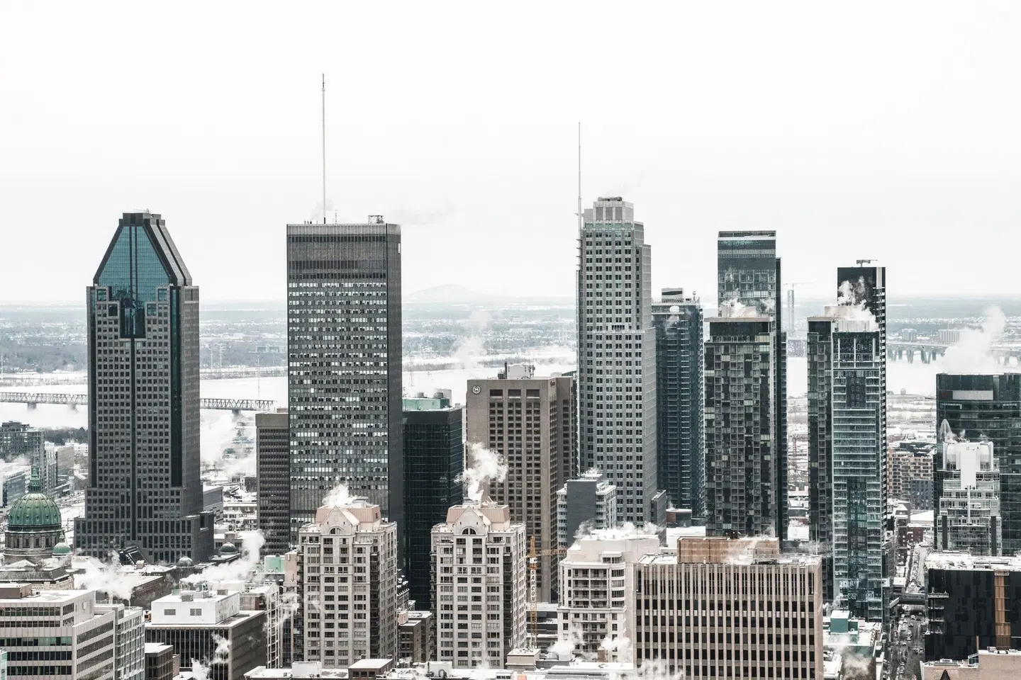 Vogue Hotel Montreal Downtown, Curio Collection by Hilton EXTERIOR