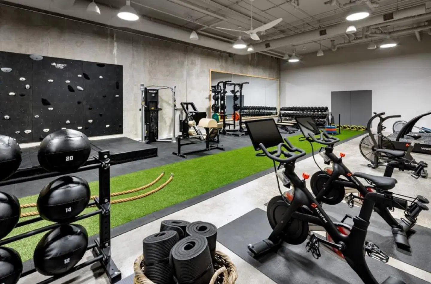 1 Hotel Toronto SPORTS_AND_LEISURE