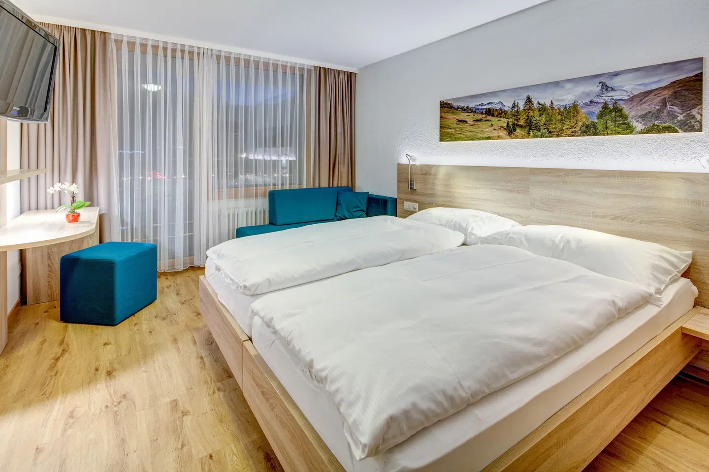 Matterhorn Inn ROOM_EXAMPLE