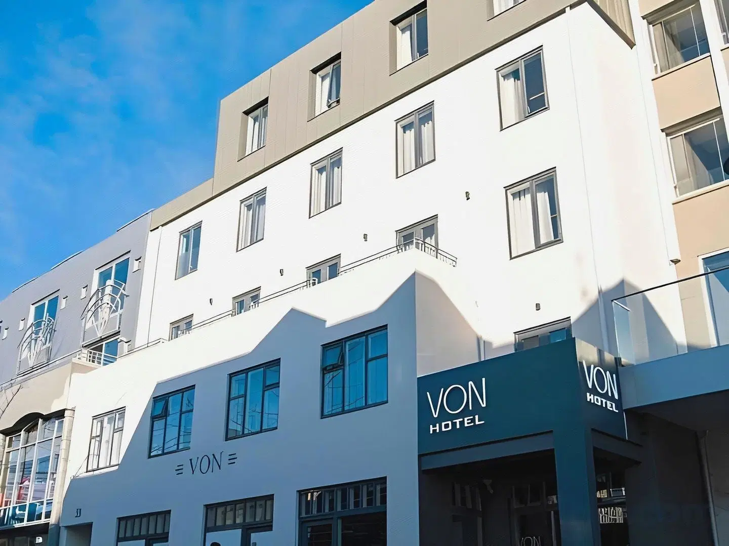 Von Guesthouse EXTERIOR