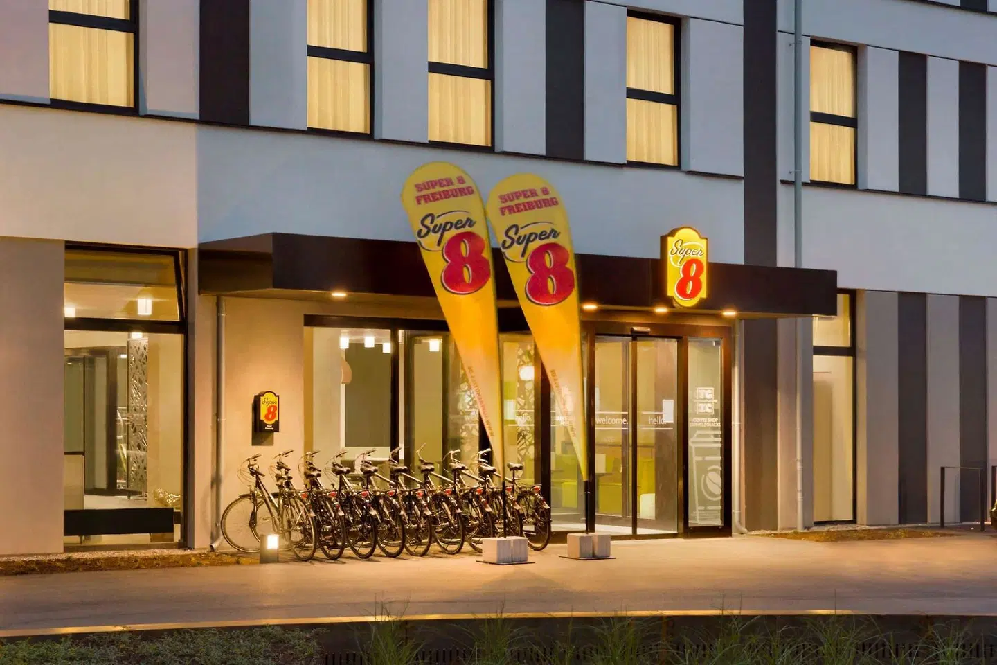 Super 8 by Wyndham Freiburg EXTERIOR