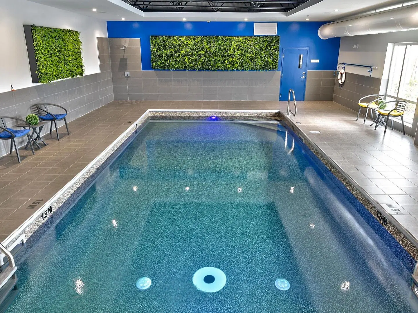 Holiday Inn Express & Suites Vaudreuil - Dorion by IHG HEALTH_BEAUTY