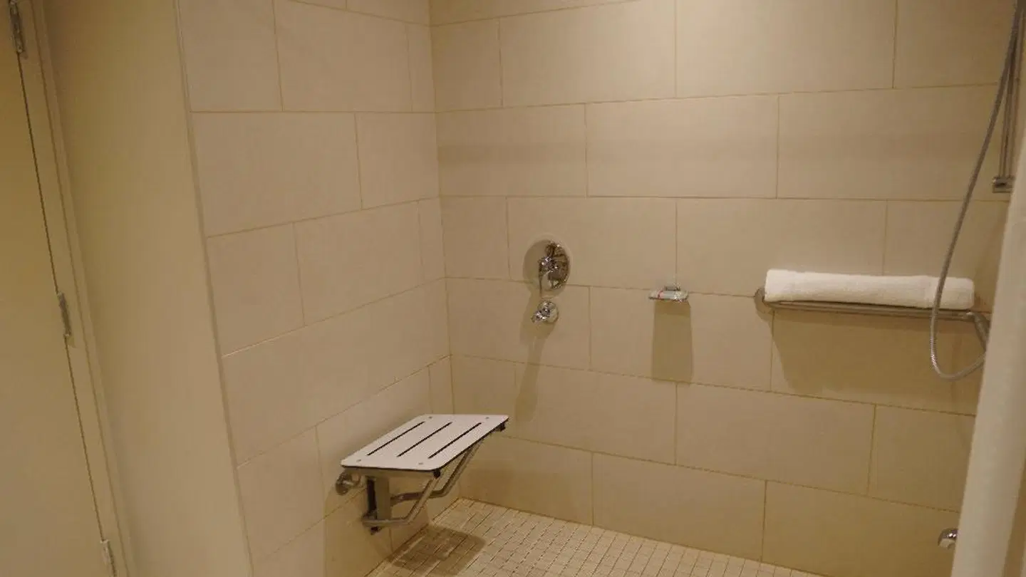 Best Western Montreal Aeroport - Airport Hotel HEALTH_BEAUTY